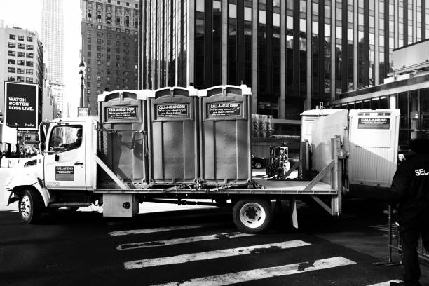 Best Luxury portable toilet rental  in Gravette, AR